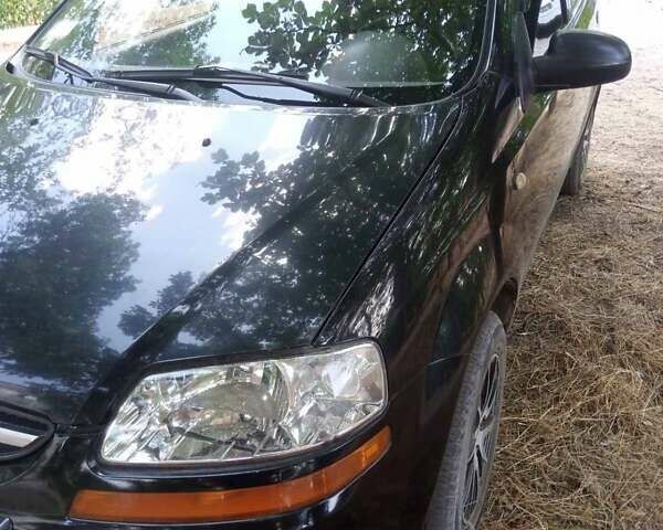 Черный Шевроле Авео, объемом двигателя 1.5 л и пробегом 111 тыс. км за 2750 $, фото 1 на Automoto.ua
