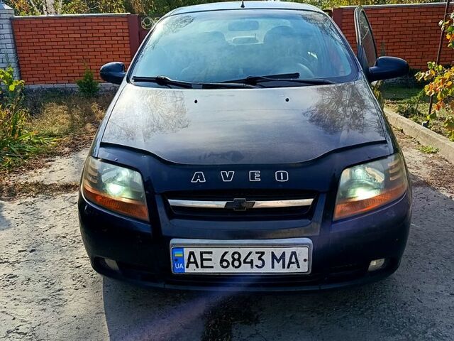 Черный Шевроле Авео, объемом двигателя 1.5 л и пробегом 300 тыс. км за 2000 $, фото 1 на Automoto.ua