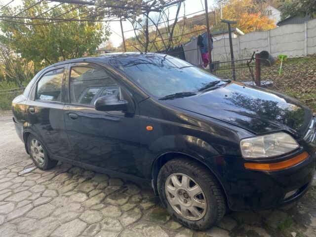 Черный Шевроле Авео, объемом двигателя 1.5 л и пробегом 300 тыс. км за 1062 $, фото 1 на Automoto.ua