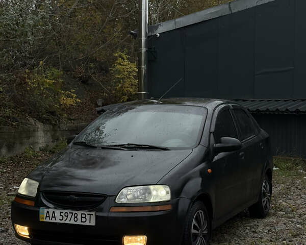 Черный Шевроле Авео, объемом двигателя 1.5 л и пробегом 260 тыс. км за 2950 $, фото 1 на Automoto.ua