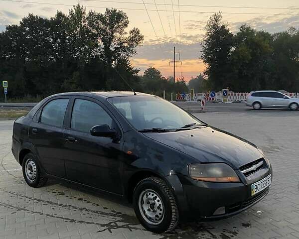 Черный Шевроле Авео, объемом двигателя 1.5 л и пробегом 250 тыс. км за 1650 $, фото 1 на Automoto.ua