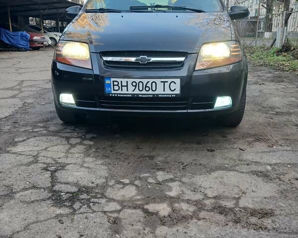 Черный Шевроле Авео, объемом двигателя 1.5 л и пробегом 170 тыс. км за 3200 $, фото 1 на Automoto.ua