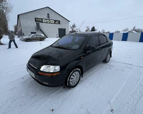Черный Шевроле Авео, объемом двигателя 1.5 л и пробегом 267 тыс. км за 2999 $, фото 1 на Automoto.ua