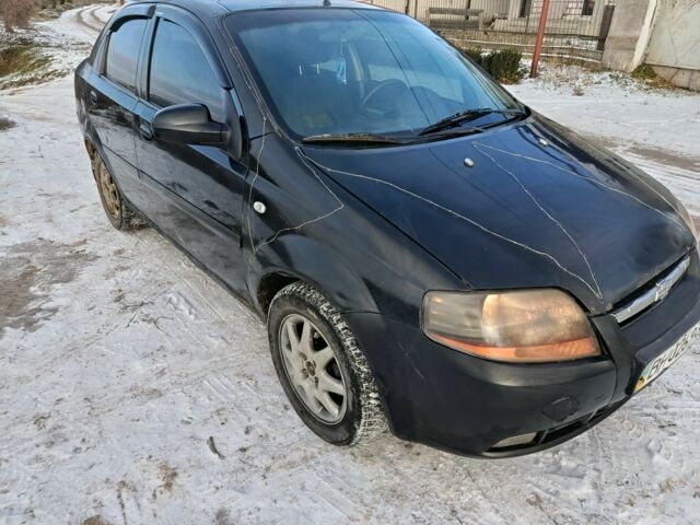 Черный Шевроле Авео, объемом двигателя 1.5 л и пробегом 350 тыс. км за 2000 $, фото 1 на Automoto.ua