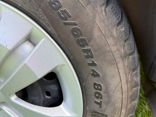 Черный Шевроле Авео, объемом двигателя 1.5 л и пробегом 220 тыс. км за 3000 $, фото 1 на Automoto.ua