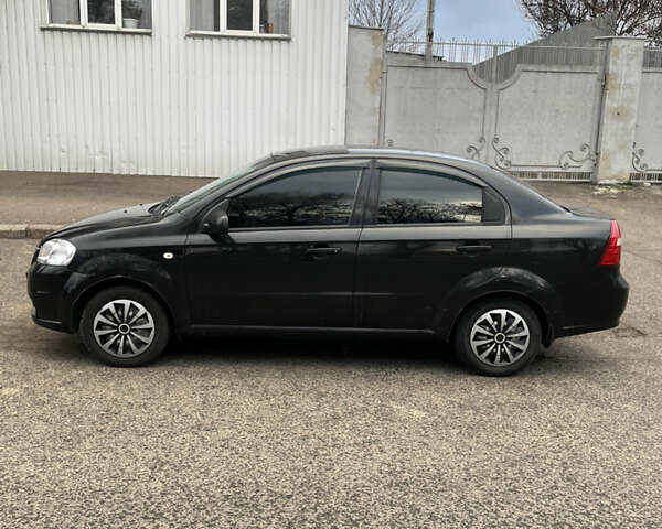 Черный Шевроле Авео, объемом двигателя 1.5 л и пробегом 300 тыс. км за 3000 $, фото 1 на Automoto.ua