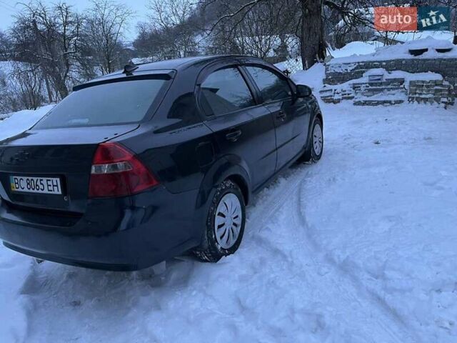 Черный Шевроле Авео, объемом двигателя 1.5 л и пробегом 320 тыс. км за 2700 $, фото 1 на Automoto.ua