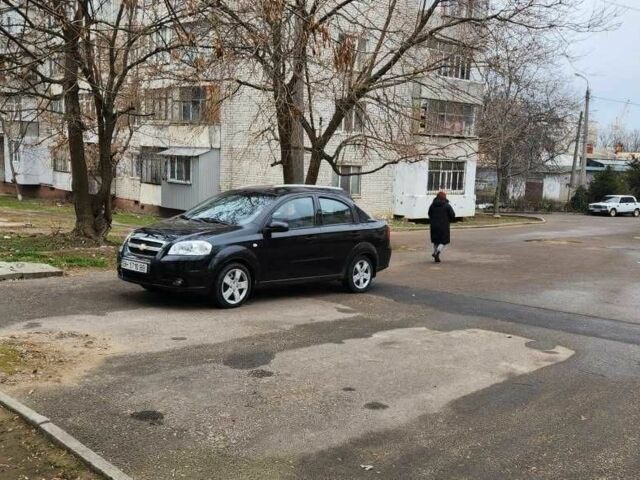 Черный Шевроле Авео, объемом двигателя 1.5 л и пробегом 250 тыс. км за 1501 $, фото 1 на Automoto.ua