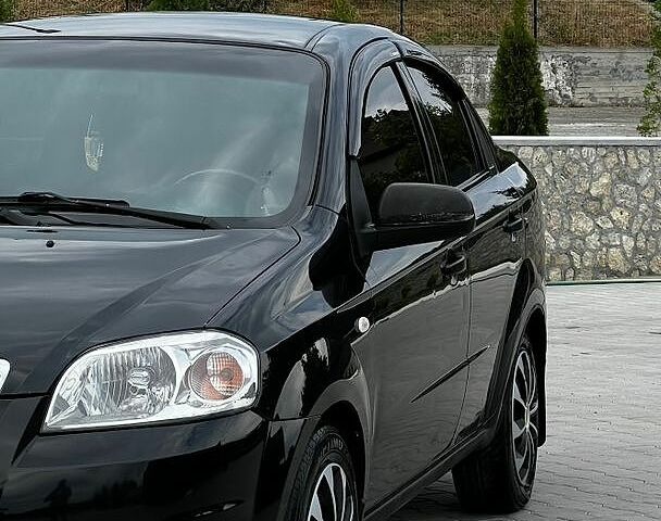 Чорний Шевроле Авео, об'ємом двигуна 1.5 л та пробігом 211 тис. км за 3850 $, фото 1 на Automoto.ua