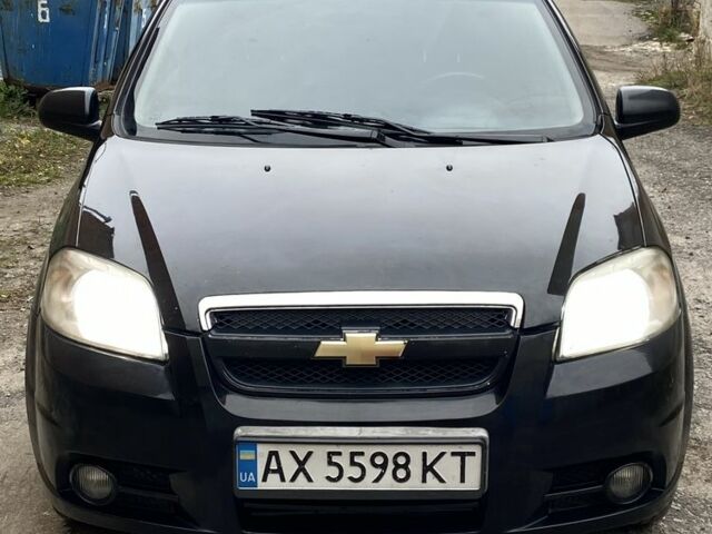 Черный Шевроле Авео, объемом двигателя 1.5 л и пробегом 300 тыс. км за 2900 $, фото 1 на Automoto.ua