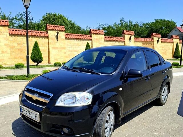 Черный Шевроле Авео, объемом двигателя 1.5 л и пробегом 222 тыс. км за 3700 $, фото 1 на Automoto.ua