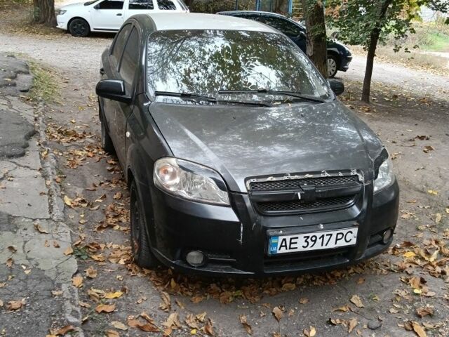 Черный Шевроле Авео, объемом двигателя 1.5 л и пробегом 220 тыс. км за 2100 $, фото 1 на Automoto.ua