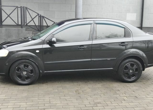 Черный Шевроле Авео, объемом двигателя 1.5 л и пробегом 240 тыс. км за 3600 $, фото 1 на Automoto.ua