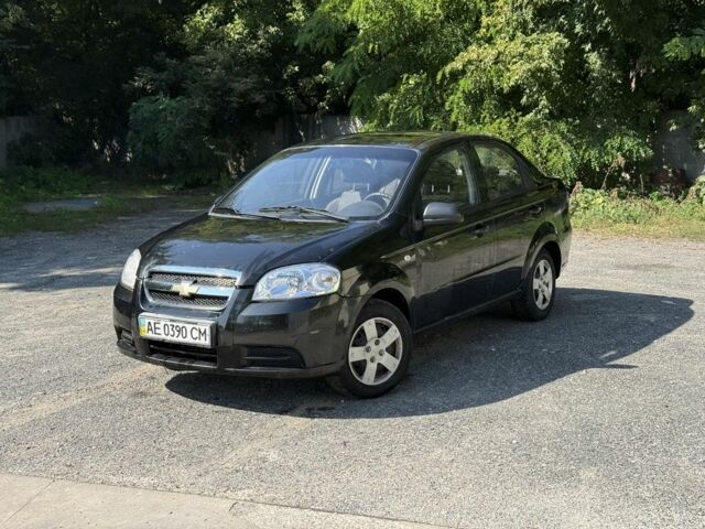 Черный Шевроле Авео, объемом двигателя 1.5 л и пробегом 75 тыс. км за 1775 $, фото 1 на Automoto.ua