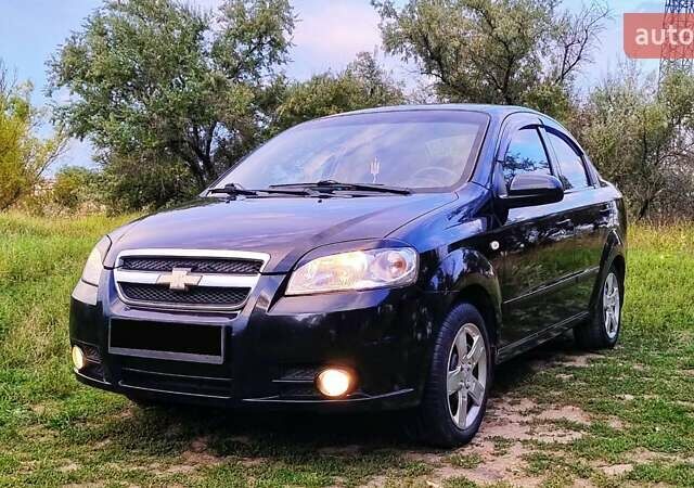 Черный Шевроле Авео, объемом двигателя 1.5 л и пробегом 120 тыс. км за 4870 $, фото 1 на Automoto.ua