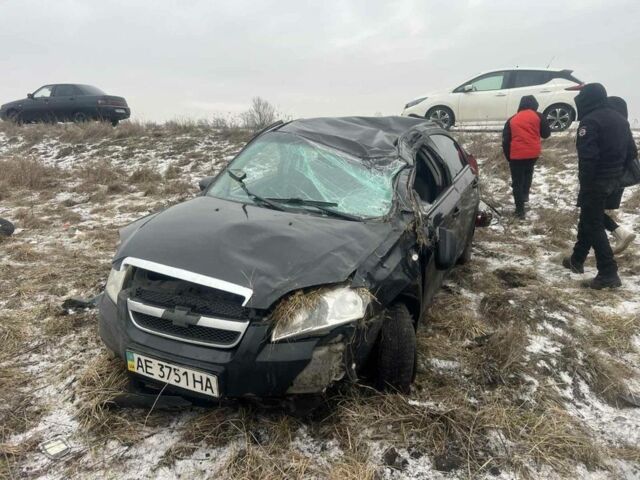 Черный Шевроле Авео, объемом двигателя 1.4 л и пробегом 200 тыс. км за 900 $, фото 1 на Automoto.ua