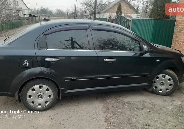 Черный Шевроле Авео, объемом двигателя 1.5 л и пробегом 158 тыс. км за 4600 $, фото 1 на Automoto.ua