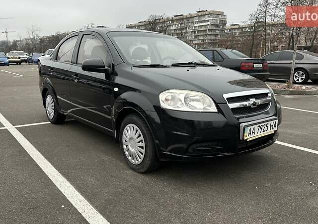 Черный Шевроле Авео, объемом двигателя 1.5 л и пробегом 265 тыс. км за 4000 $, фото 1 на Automoto.ua