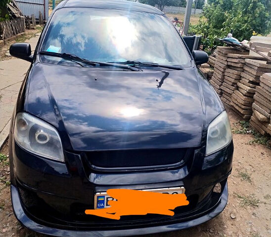 Черный Шевроле Авео, объемом двигателя 1.5 л и пробегом 267 тыс. км за 5000 $, фото 1 на Automoto.ua