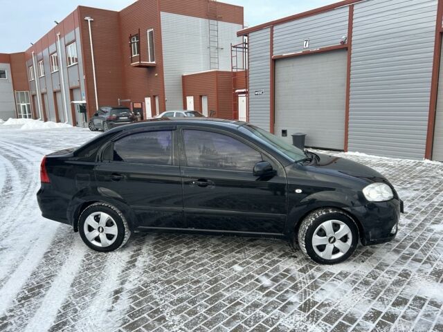 Черный Шевроле Авео, объемом двигателя 0 л и пробегом 197 тыс. км за 3100 $, фото 1 на Automoto.ua