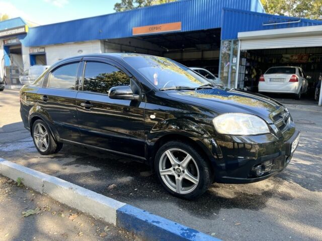 Черный Шевроле Авео, объемом двигателя 1.5 л и пробегом 250 тыс. км за 4100 $, фото 1 на Automoto.ua