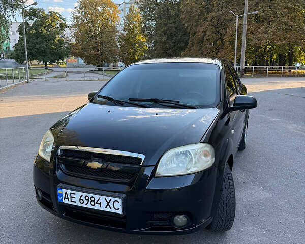 Черный Шевроле Авео, объемом двигателя 1.5 л и пробегом 300 тыс. км за 3700 $, фото 1 на Automoto.ua