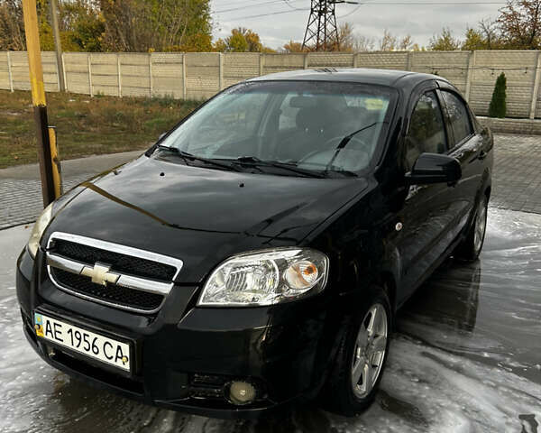 Черный Шевроле Авео, объемом двигателя 1.5 л и пробегом 145 тыс. км за 4200 $, фото 1 на Automoto.ua