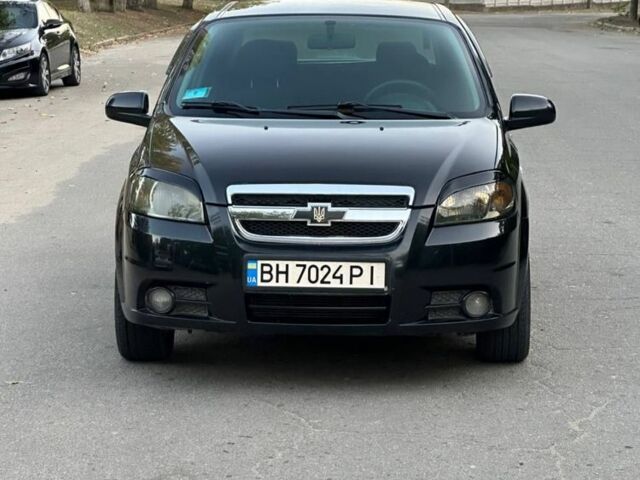 Черный Шевроле Авео, объемом двигателя 1.5 л и пробегом 180 тыс. км за 4500 $, фото 1 на Automoto.ua