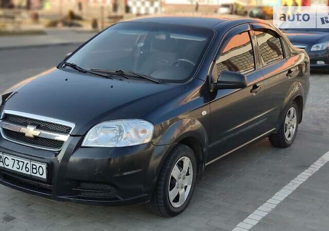 Черный Шевроле Авео, объемом двигателя 1.5 л и пробегом 185 тыс. км за 2500 $, фото 1 на Automoto.ua