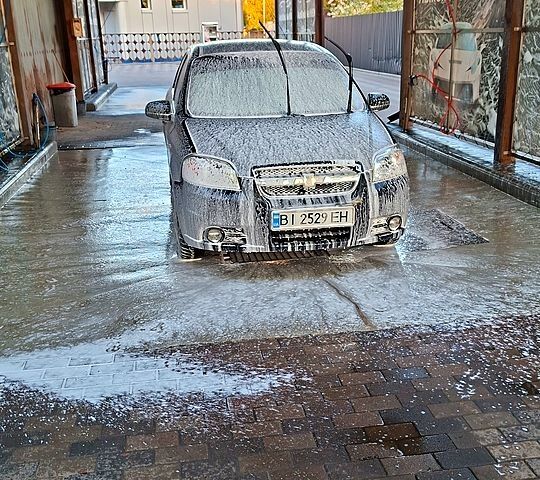 Черный Шевроле Авео, объемом двигателя 1.5 л и пробегом 158 тыс. км за 4300 $, фото 1 на Automoto.ua