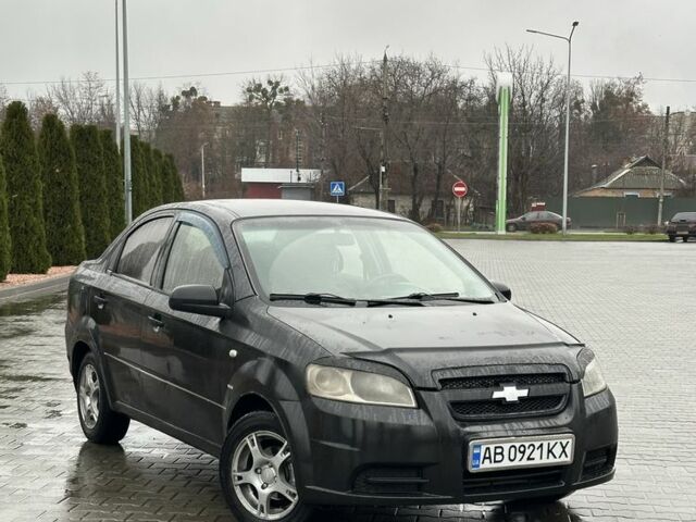 Черный Шевроле Авео, объемом двигателя 1.5 л и пробегом 300 тыс. км за 3100 $, фото 1 на Automoto.ua