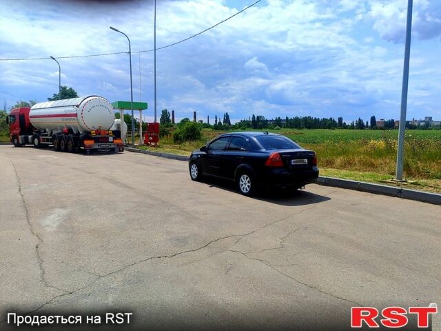Черный Шевроле Авео, объемом двигателя 1.5 л и пробегом 180 тыс. км за 4999 $, фото 1 на Automoto.ua