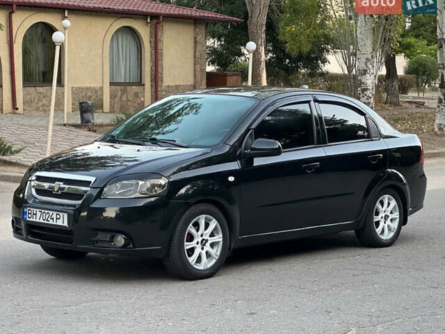Черный Шевроле Авео, объемом двигателя 1.5 л и пробегом 180 тыс. км за 4350 $, фото 1 на Automoto.ua