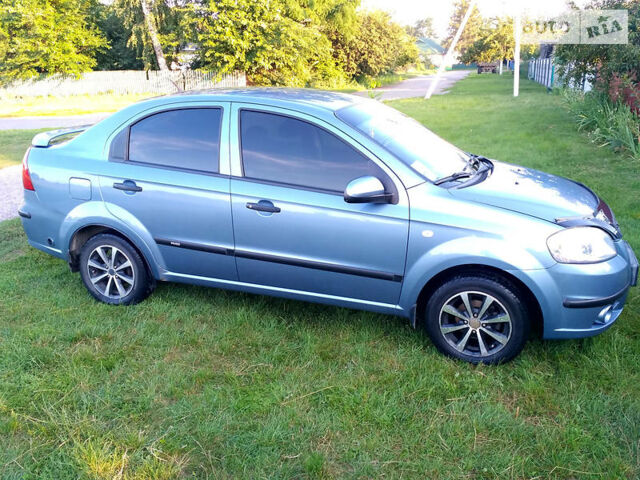 Гранатовий Шевроле Авео, об'ємом двигуна 1.5 л та пробігом 130 тис. км за 5300 $, фото 1 на Automoto.ua