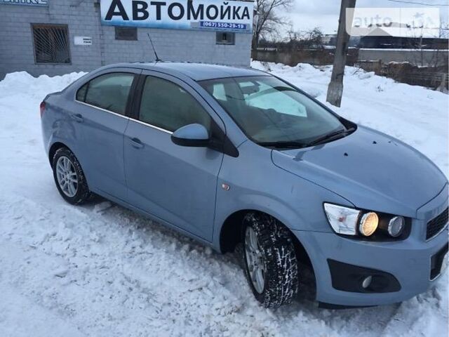 Гранатовий Шевроле Авео, об'ємом двигуна 1.6 л та пробігом 23 тис. км за 9000 $, фото 1 на Automoto.ua