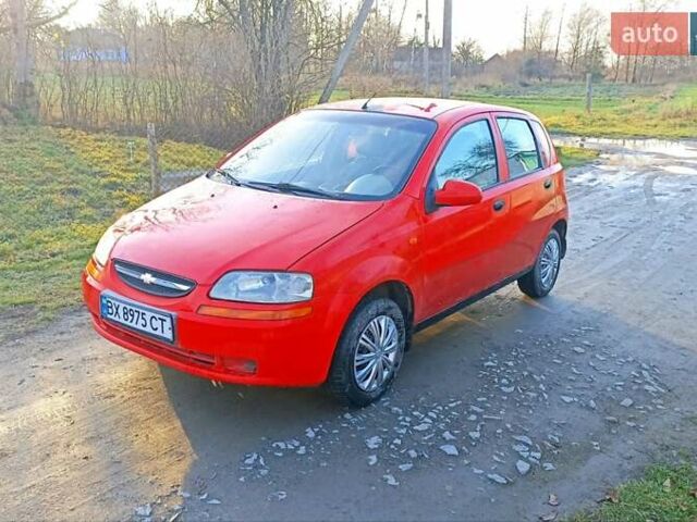 Красный Шевроле Авео, объемом двигателя 1.2 л и пробегом 300 тыс. км за 1490 $, фото 1 на Automoto.ua