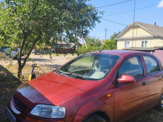 Красный Шевроле Авео, объемом двигателя 1.5 л и пробегом 150 тыс. км за 1569 $, фото 1 на Automoto.ua