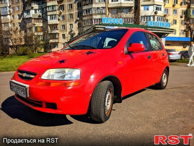 Красный Шевроле Авео, объемом двигателя 1.5 л и пробегом 190 тыс. км за 2800 $, фото 1 на Automoto.ua
