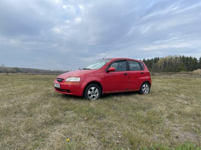 Червоний Шевроле Авео, об'ємом двигуна 1.5 л та пробігом 263 тис. км за 1650 $, фото 1 на Automoto.ua