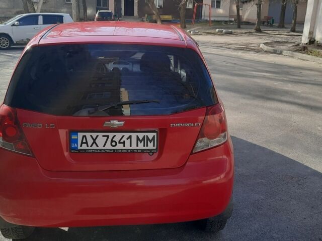 Красный Шевроле Авео, объемом двигателя 1.5 л и пробегом 252 тыс. км за 2750 $, фото 1 на Automoto.ua