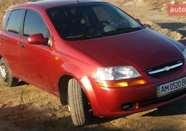 Червоний Шевроле Авео, об'ємом двигуна 1.5 л та пробігом 197 тис. км за 2800 $, фото 1 на Automoto.ua