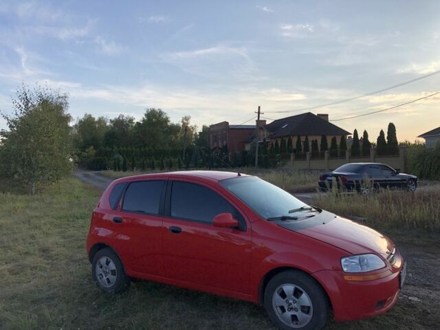 Червоний Шевроле Авео, об'ємом двигуна 1.5 л та пробігом 270 тис. км за 2810 $, фото 1 на Automoto.ua