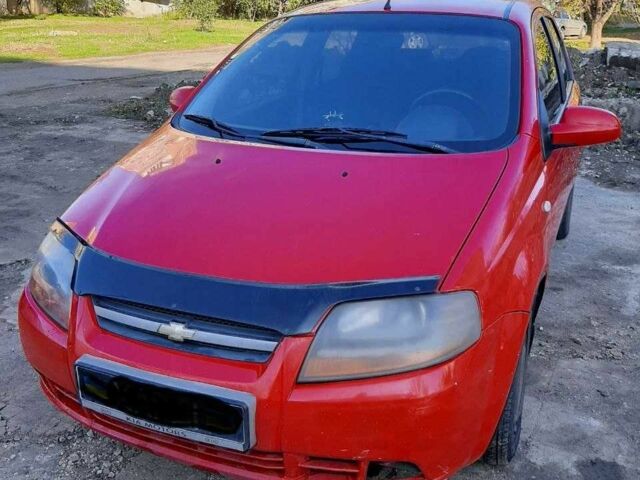 Красный Шевроле Авео, объемом двигателя 1.5 л и пробегом 179 тыс. км за 1800 $, фото 1 на Automoto.ua