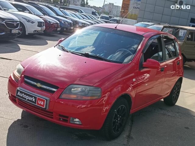 Червоний Шевроле Авео, об'ємом двигуна 1.5 л та пробігом 219 тис. км за 3990 $, фото 1 на Automoto.ua