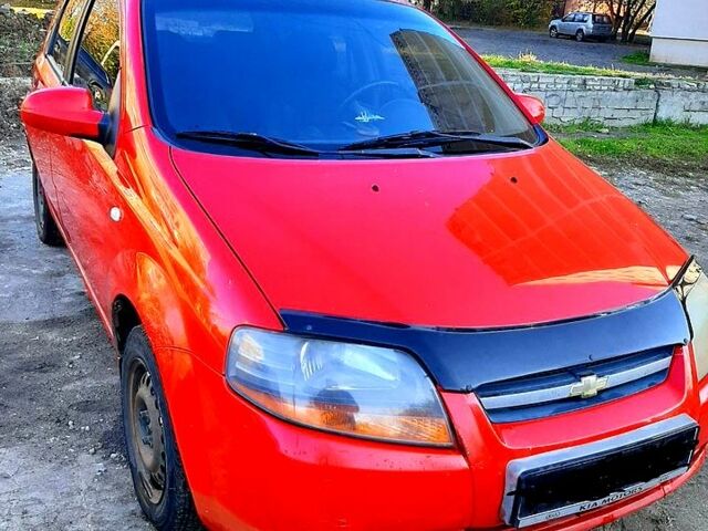 Червоний Шевроле Авео, об'ємом двигуна 1.5 л та пробігом 179 тис. км за 1700 $, фото 1 на Automoto.ua