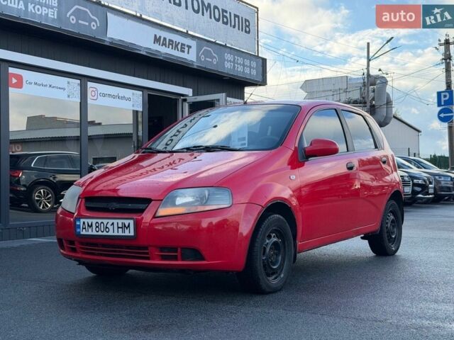 Червоний Шевроле Авео, об'ємом двигуна 1.5 л та пробігом 320 тис. км за 2700 $, фото 1 на Automoto.ua