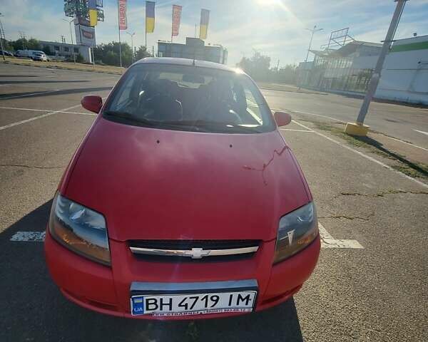 Красный Шевроле Авео, объемом двигателя 1.5 л и пробегом 120 тыс. км за 2900 $, фото 1 на Automoto.ua