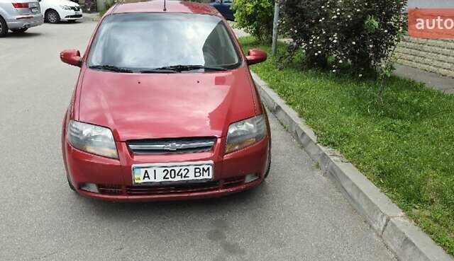 Красный Шевроле Авео, объемом двигателя 1.5 л и пробегом 165 тыс. км за 3200 $, фото 1 на Automoto.ua
