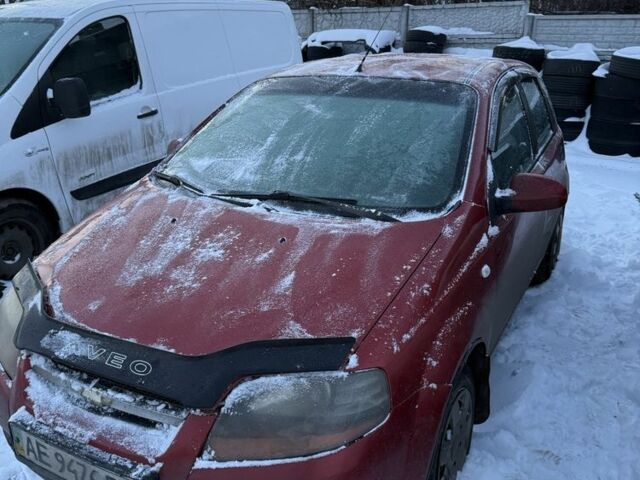 Красный Шевроле Авео, объемом двигателя 1.5 л и пробегом 250 тыс. км за 1800 $, фото 1 на Automoto.ua