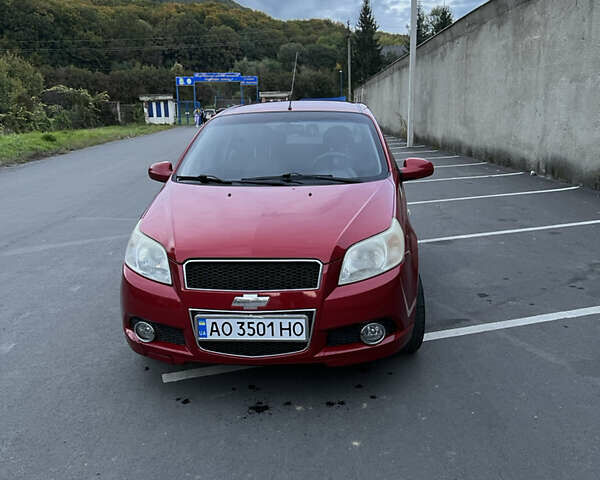 Красный Шевроле Авео, объемом двигателя 1.5 л и пробегом 143 тыс. км за 3800 $, фото 1 на Automoto.ua